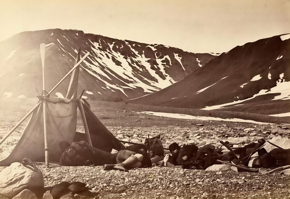 Наш лагерь после восхождения на гору. 30 июля 1872 г. Наш лагерь после восхождения на гору.