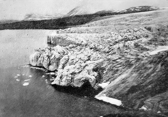 Машигина губа. Обрыв ледника Буля в море.