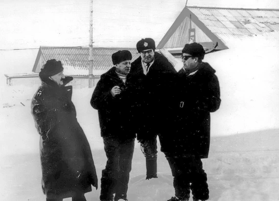 Цаллагов П.К., Карякин В.И., Кауров Г.А., Верниковский В.А.