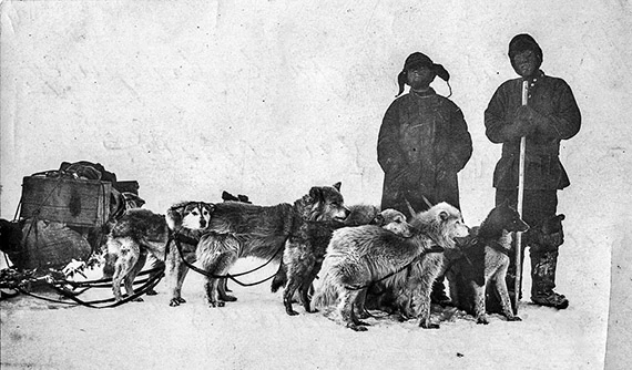 Возвращение Г. Седова (справа) и А. Инютина с мыса Желания Возвращение Г. Седова и А. Инютина с мыса Желания