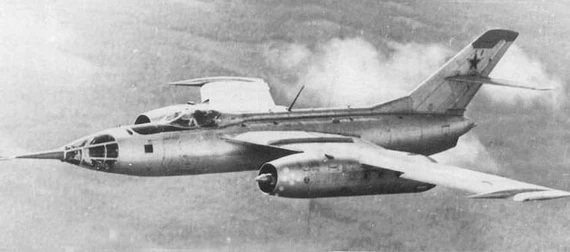 Сверхзвуковой многоцелевой перехватчик ЯК-28