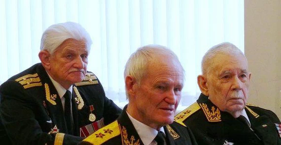 Справа налево: В.К. Чиров, В.А. Горев, В.С. Верховцев на собрании Санкт-Петербургского союза новоземельцев. 27.02.2016 г. В.К. Чиров, В.А. Горев, В.С. Верховцев на собрании Санкт-Петербургского союза новоземельцев.