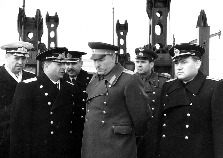 Посещение Новой Земли 1960 Главкомом войск ПВО маршалом Советского союза С.С. Бирюзовым. 1960 г. С.С. Бирюзов на Новой Земле