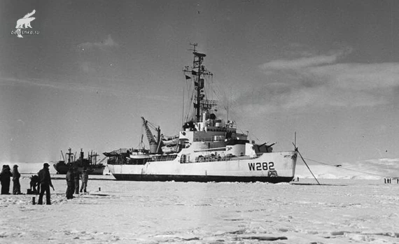 Ледокол Northwind (WAGB-282) в Антарктике Ледокол Northwind (WAGB-282)