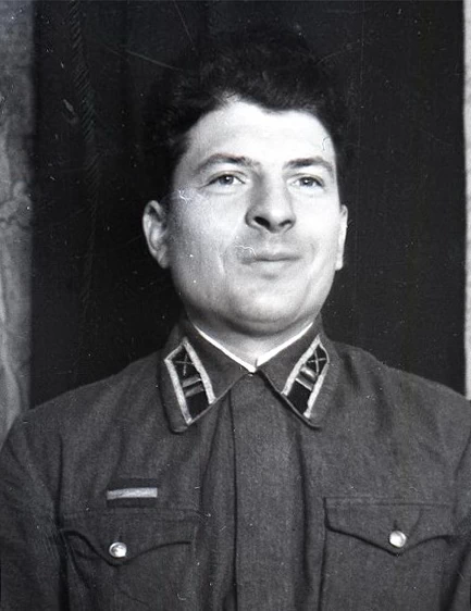 Командир 301 ОАД ДКБФ майор Кудрявцев Г.Г. 1942 г. Командир 301 ОАД ДКБФ майор Кудрявцев Г.Г.