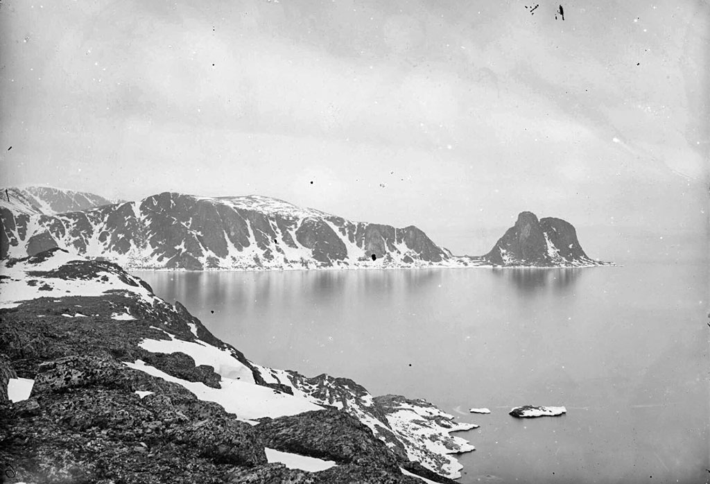 «Расколотая скала» острова Ganzen