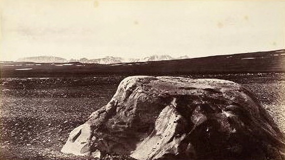 Новая Земля, оленьи угодья. На заднем плане к Серебряные горы.