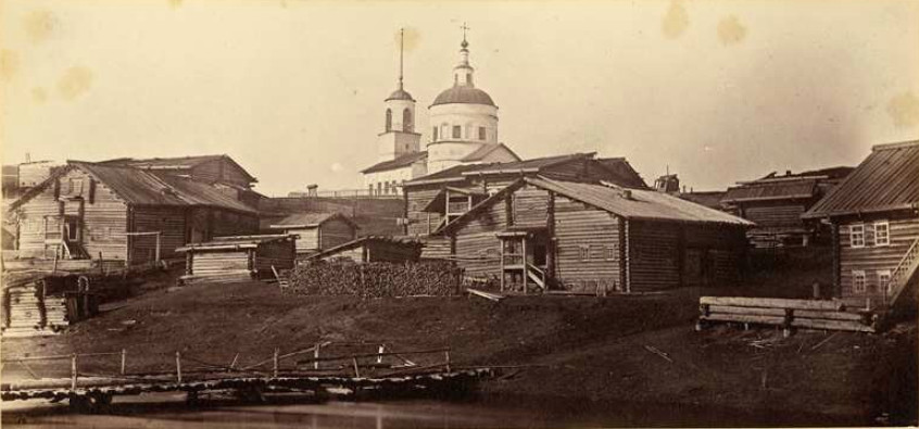 На Вычегде. Село Помоздино.