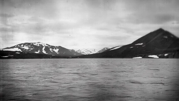 Гора Пила в проливе Маточкинъ Шаръ